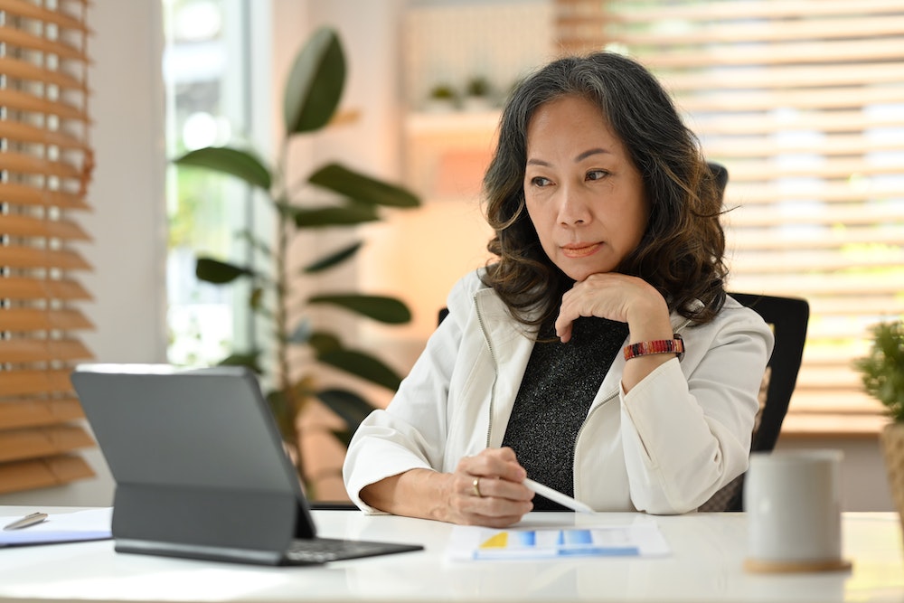 Micro-entrepreneurs : quelles conséquences en cas de dépassement des seuils de chiffre d'affaires ?